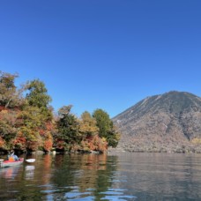 10月28日　中禅寺湖カヌーのイメージ