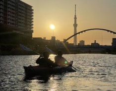 5月4日　都会で楽しむカヌーツアーのイメージ